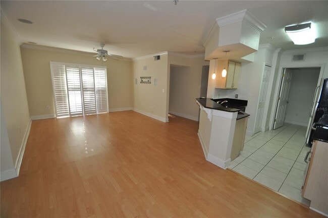 Foto del edificio - 724 Crest Pines Dr