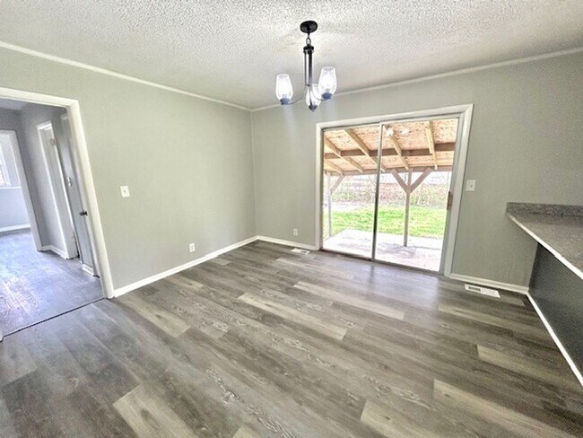 Foto del edificio - 6117 Colfax Rd NW