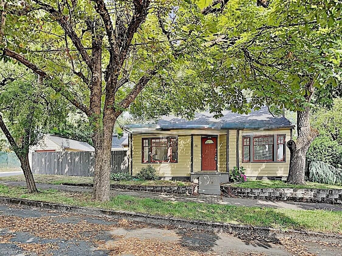 Foto principal - 2501 F St