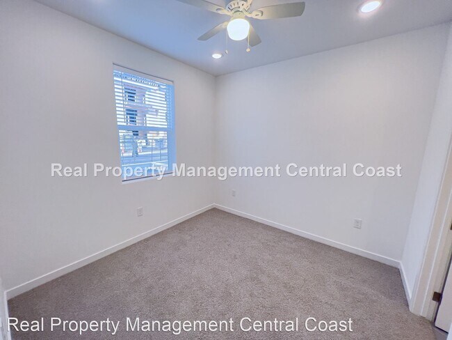 Foto del edificio - 3 br, 3.5 bath House - 905 Madonna Road #2