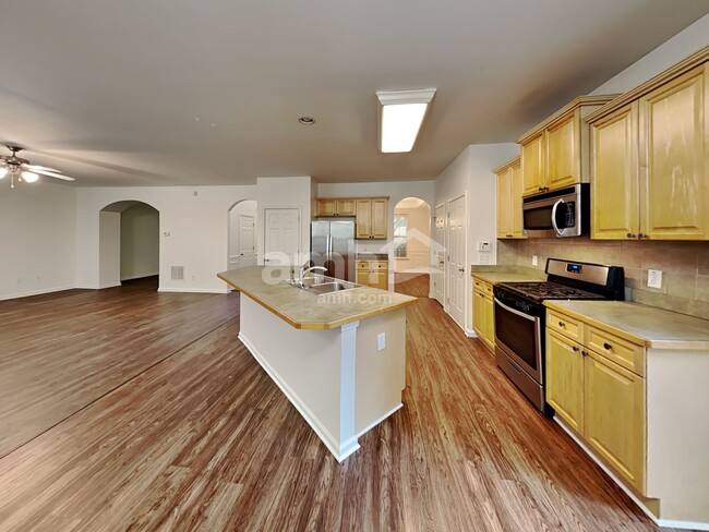 Building Photo - 258 Harmony Lake Dr