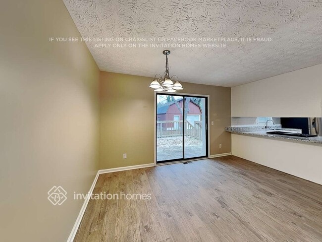 Building Photo - 258 Palms Ln SW