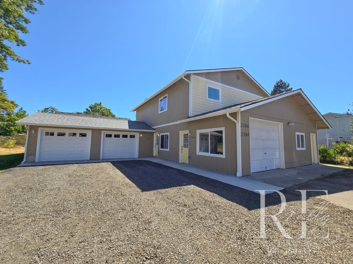 50% OFF FIRST MONTH'S RENT!!! - Brand-New 2-Bed, 2-Bath Duplex with Garage...