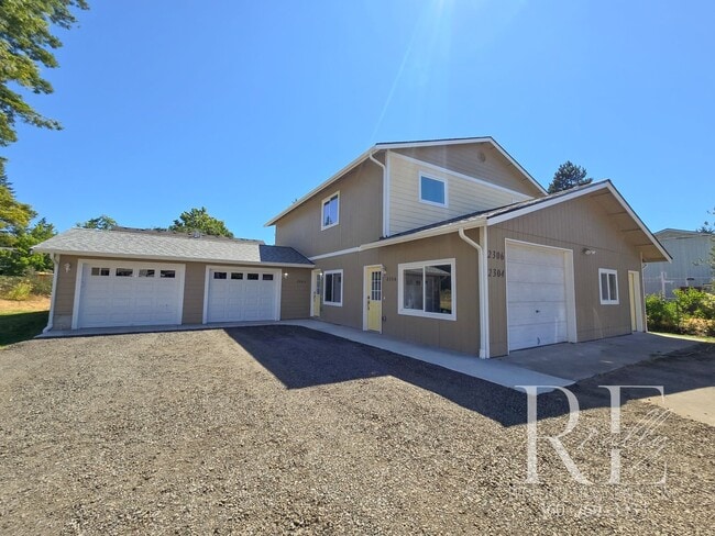 Brand-New 2-Bed, 2-Bath Duplex with Garage... - Brand-New 2-Bed, 2-Bath Duplex with Garage... Townhome