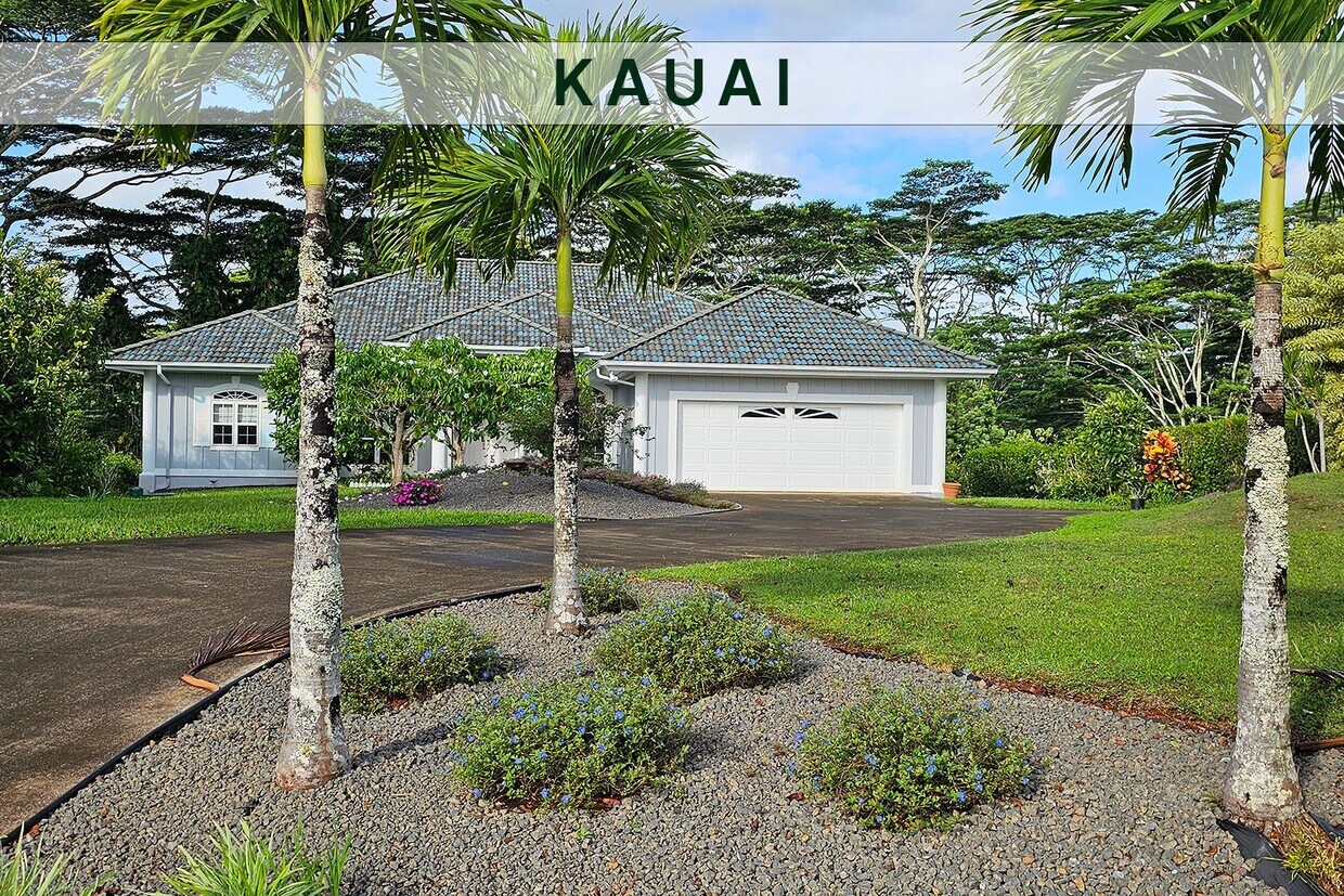 Foto principal - 4 Bedroom 3 Bath Home in Waioli Gardens