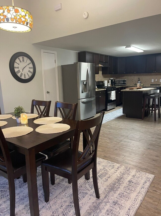 Foto del edificio - 2010 Caplin St