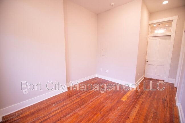 Building Photo - 2121 St Paul St