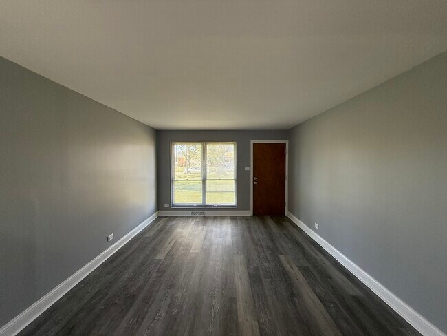 Building Photo - 13117 S Burley Ave