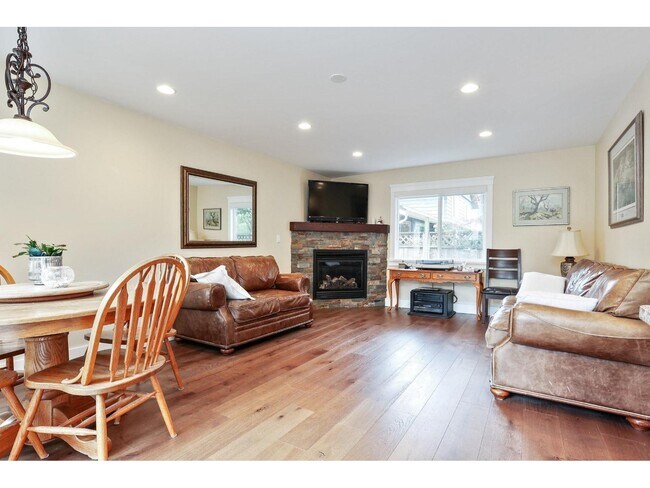 Photo du bâtiment - 12559-12524 24 Ave