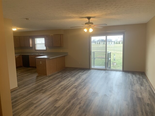Building Photo - 1097 Sheffield Court