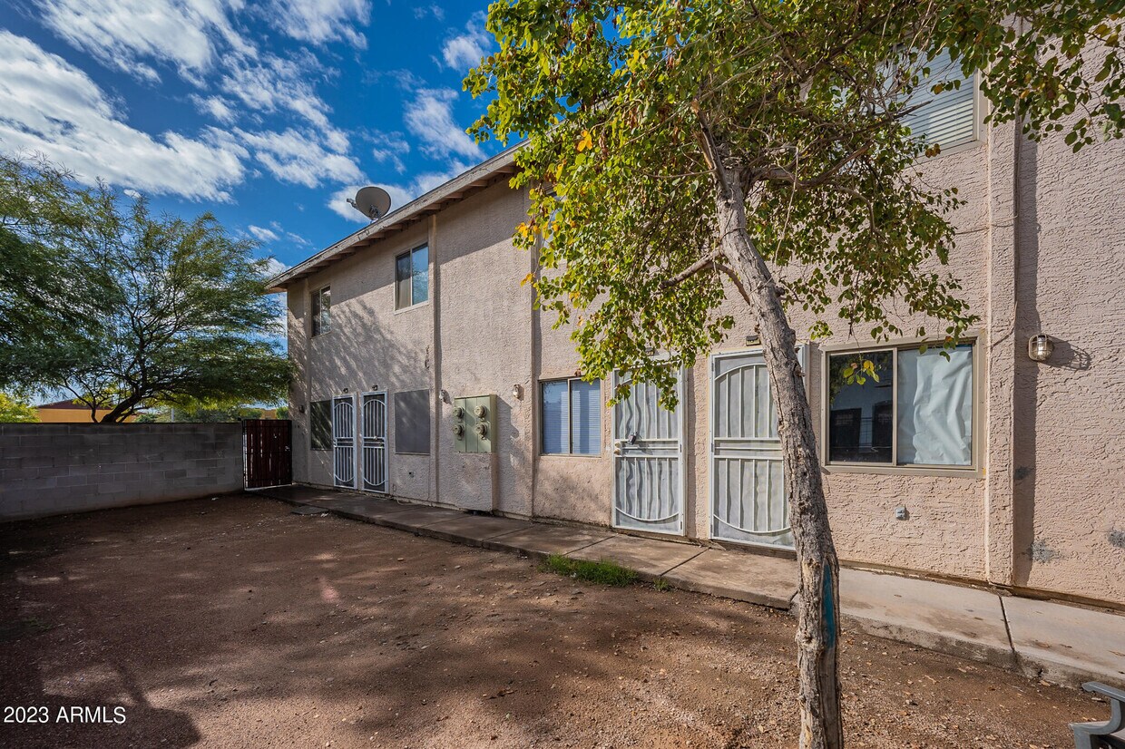 12740 W Amy Dr Unit 2, Surprise, AZ 85378 Room for Rent in Surprise