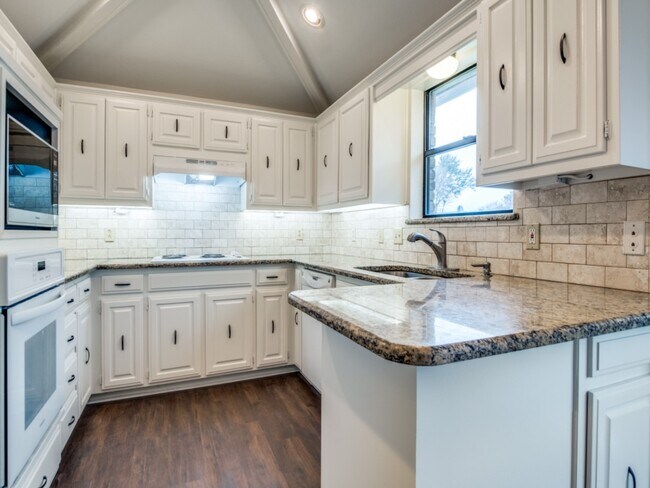 Foto del edificio - 4525 Ringgold Ln