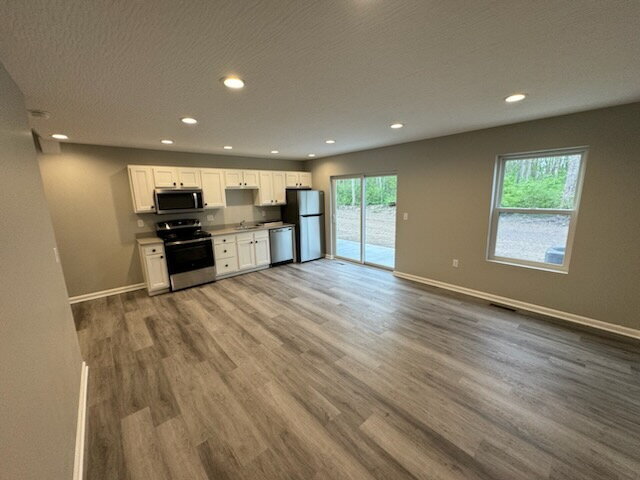Foto del edificio - Brand-New 2 Bed / 1.5 Bath Townhome with Modern Finishes