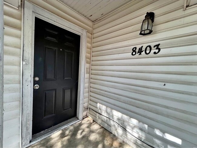 Foto del edificio - 8403 Tackett St