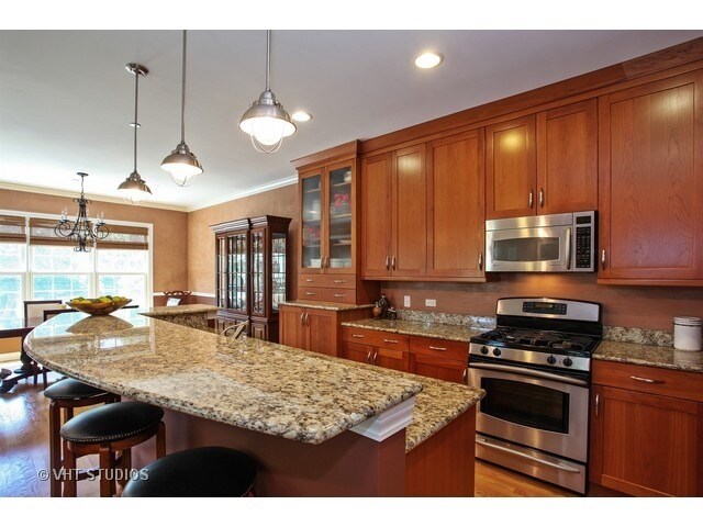 Foto del edificio - 1901 Lynn Cir