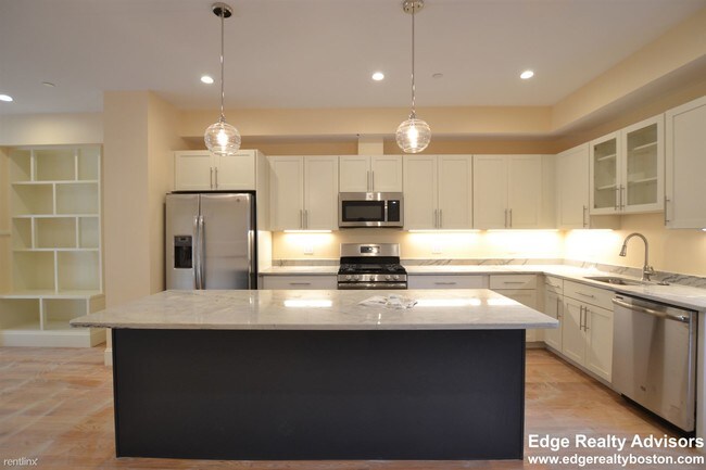 Foto del edificio - 4 br, 3.5 bath  - 134 Tremont St
