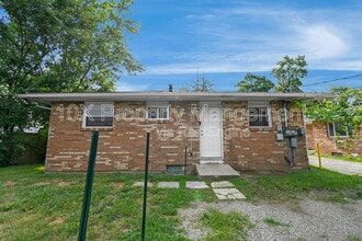 Building Photo - 1731 Elaine Rd