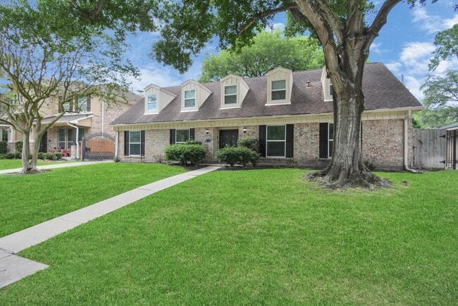 Foto del edificio - 12710 Barryknoll Ln