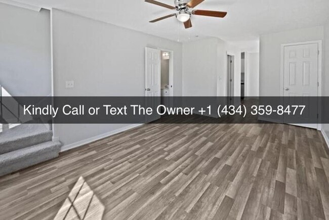Building Photo - Single Family Townhouse