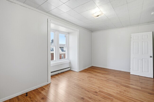 Building Photo - 534 N Law St