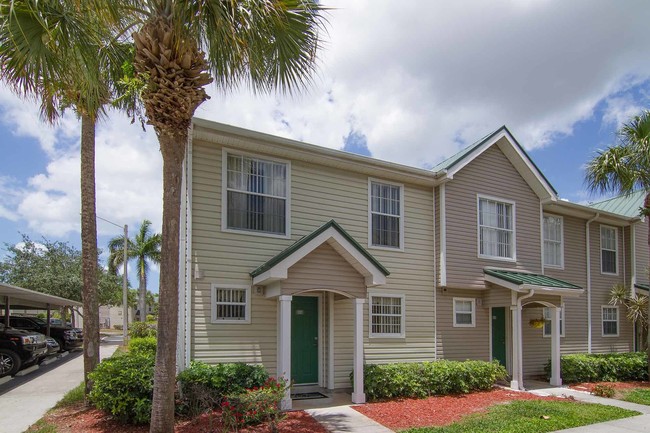 The Coast Townhomes of Naples Apartments - Naples, FL | Apartments.com