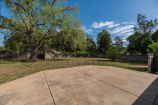 Building Photo - 2874 N Meridian Ave
