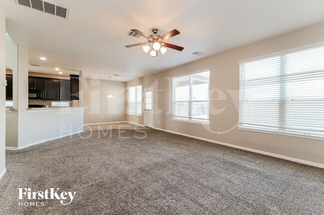 Foto del edificio - 12342 King Ferdinand Dr