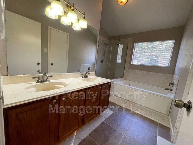 Building Photo - 88 W Rainbow Ridge Cir