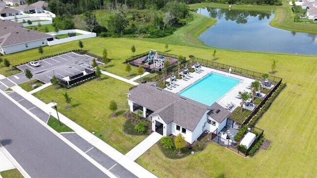 Foto del edificio - Brand-New 4BR Home with Tile Floors & Quar...