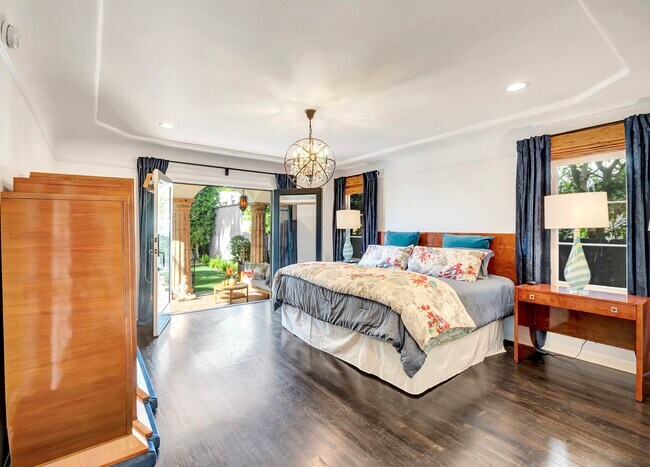 Foto del edificio - 343 N Croft Ave