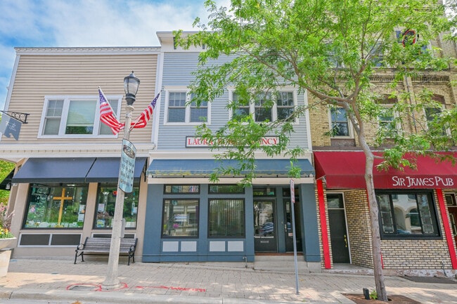 Building Photo - 320 N Franklin St