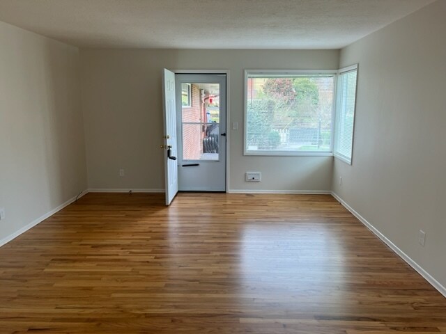 Foto del edificio - 5230 N Denver Ave