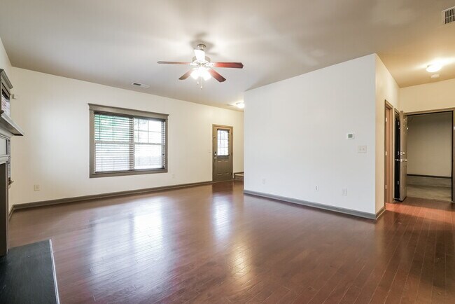 Building Photo - 3365 Ivey Ridge Rd NE