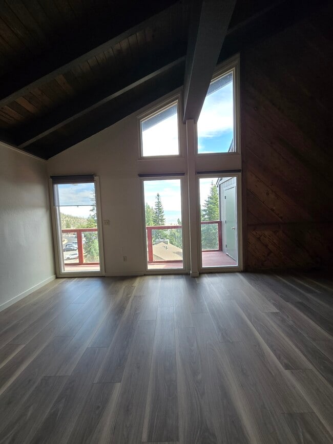 Building Photo - 332 Quaking Aspen Ln