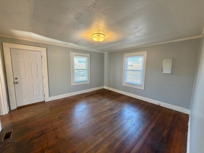 Building Photo - Statesville - Cool Springs - 2BD / 1 BA