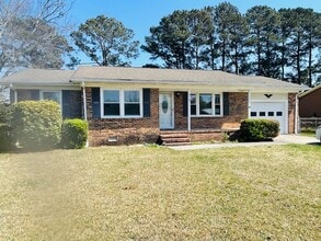 Building Photo - 215 Forestview Dr