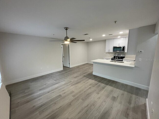 Building Photo - 629 Dory Ln