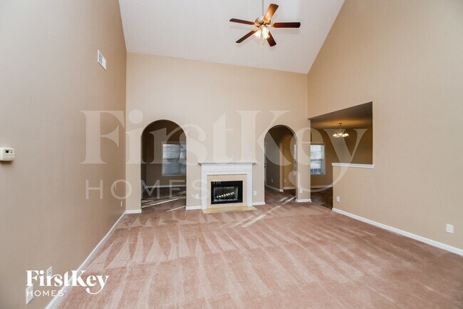 Foto del edificio - 154 Silver Oak Dr