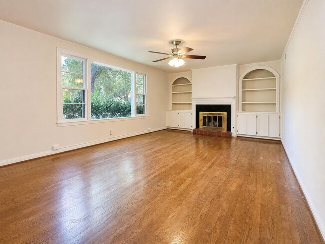 Building Photo - 1601 N 13th St