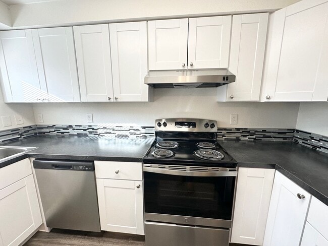 Building Photo - 211 N Indiana Ave