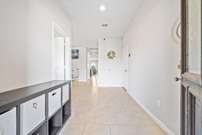 Foto del edificio - 7326 Barrington Ridge Ln