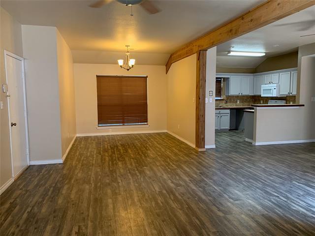 Building Photo - 906 Savage Dr