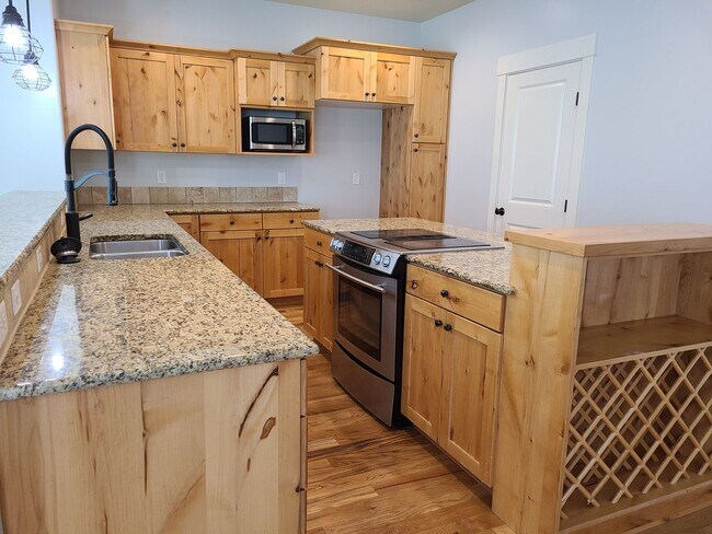 Foto del edificio - Clean and ready to go 3 bedroom home