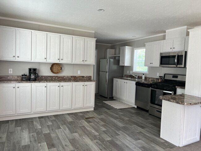 Building Photo - 5168 Tokay Dr
