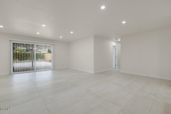 Foto del edificio - 2075 Suner Cir