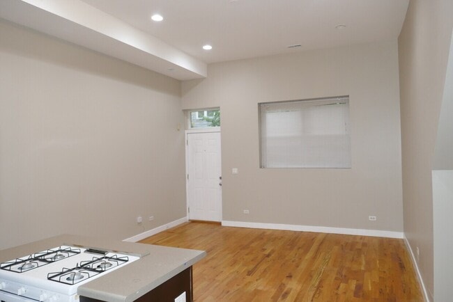 Foto del edificio - 1463 W Huron St