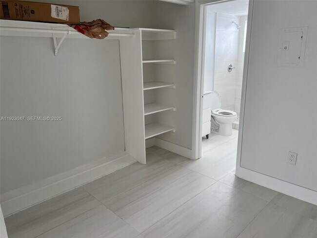 Building Photo - 944 Meridian Ave