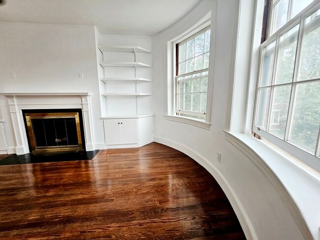 Building Photo - 141 Beaconsfield Rd