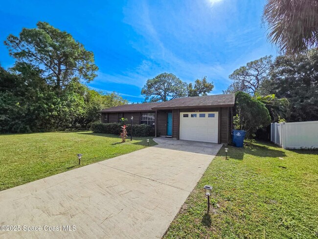 Foto del edificio - 410 Albenga Rd NW