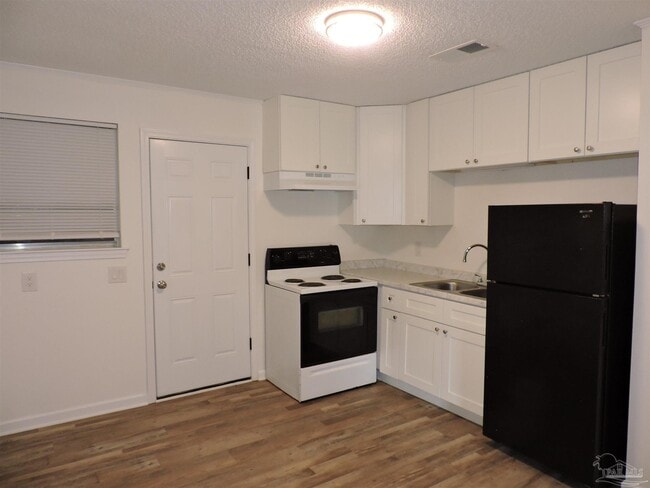 Building Photo - 11617 Amy Ave